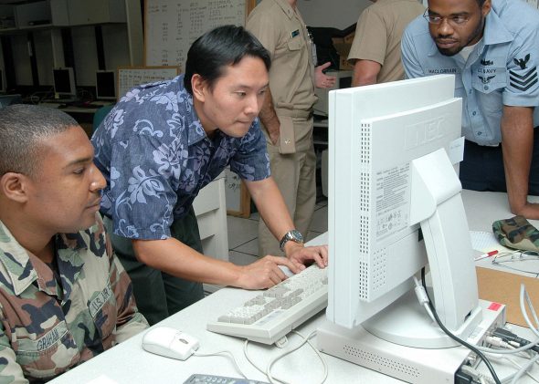 us-navy-paid-millions-to-stay-on-windows-xp-1