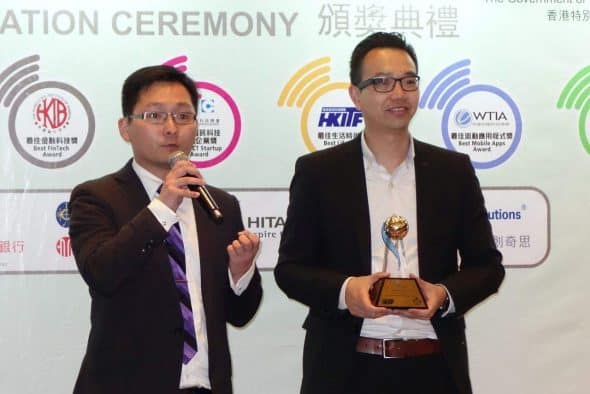 浸信會天虹小學校長朱子穎(右)表示,施政報告在創科教育方面無甚驚喜。